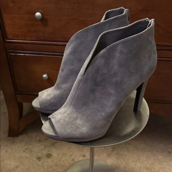 NWOT NINE WEST Women's Peep-Toe Ankle Boots - Picture 6 of 13